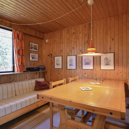 Three-bedroom Holiday In Holiday home